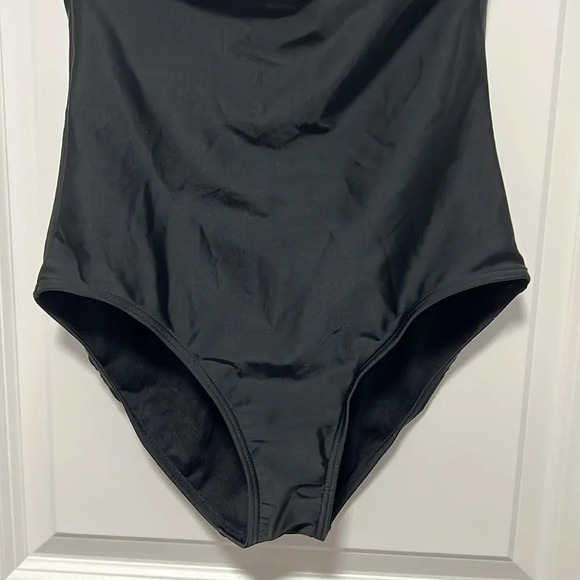 Seekers Australia Women’s Black One-Shoulder Crochet One-Piece Swimsuit size 6 - Picture 5 of 10